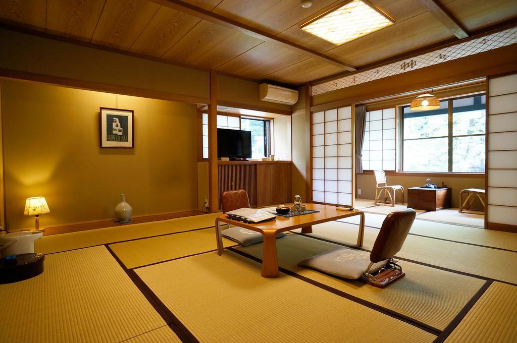 Sumiyosiya Ryokan Nozawaonsen Buitenkant foto