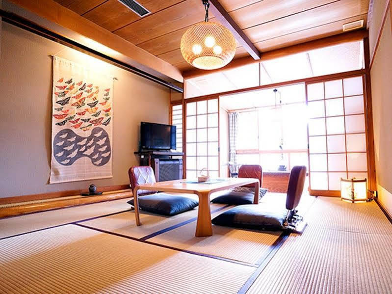 Sumiyosiya Ryokan Nozawaonsen Buitenkant foto